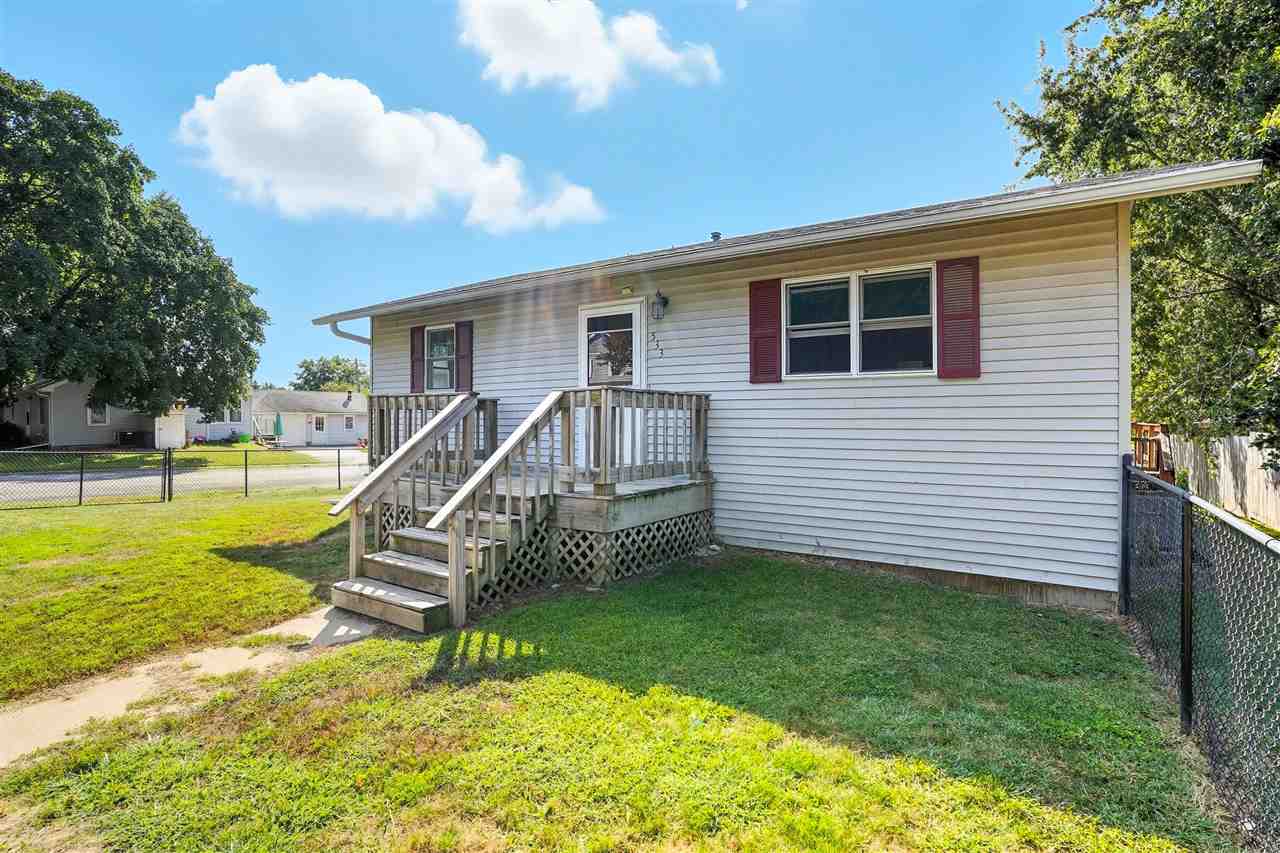 533 S Ave B Washington IA 52353