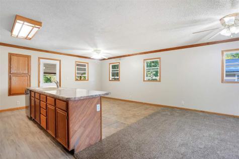 533 S Ave B Washington IA 52353