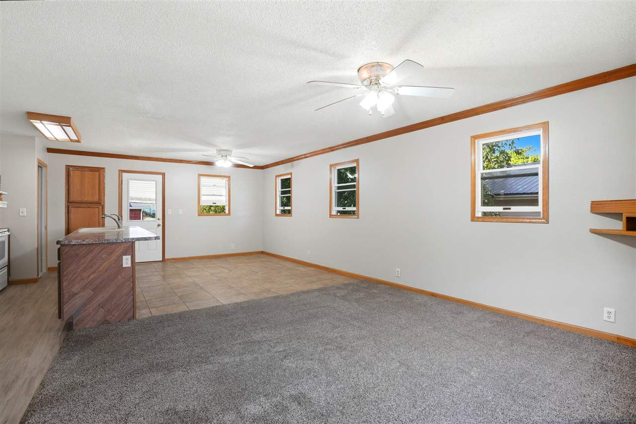533 S Ave B Washington IA 52353