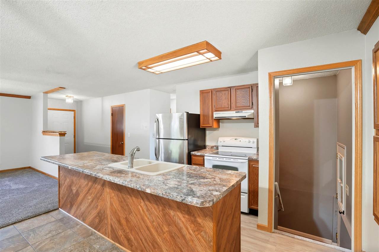 533 S Ave B Washington IA 52353