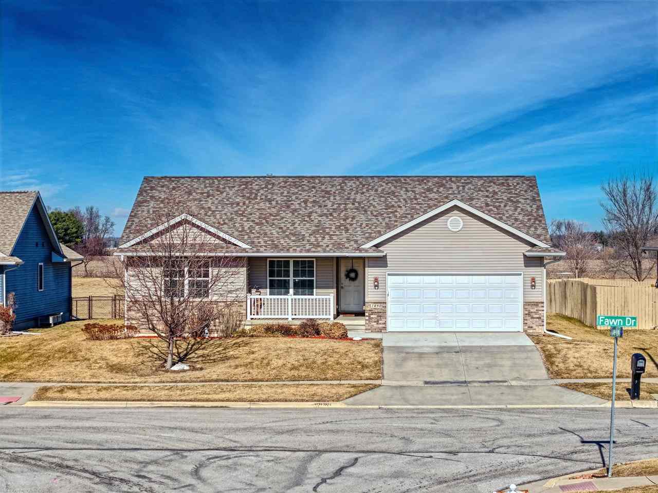 1490 Fawn Drive North Liberty IA 52317