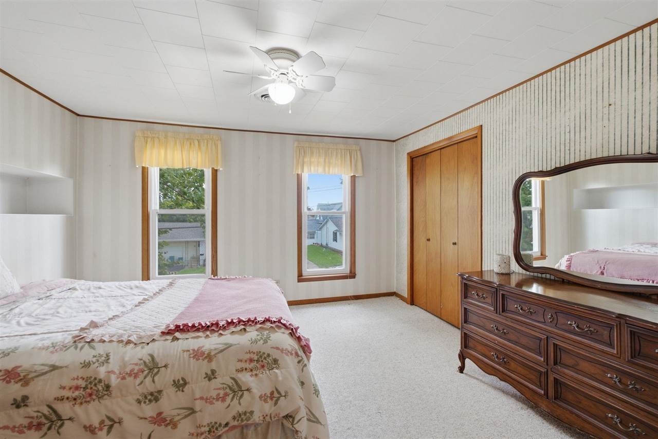 207 W Marion Street Sigourney IA 52591