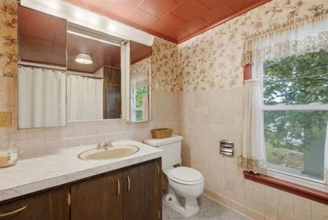 207 W Marion Street Sigourney IA 52591