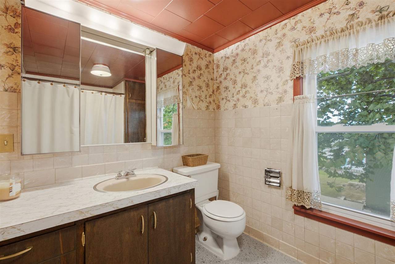 207 W Marion Street Sigourney IA 52591