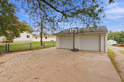 207 W Marion Street Sigourney IA 52591