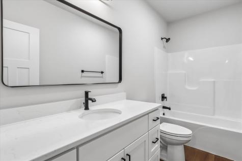 1021 Highland Trail Solon IA 52333
