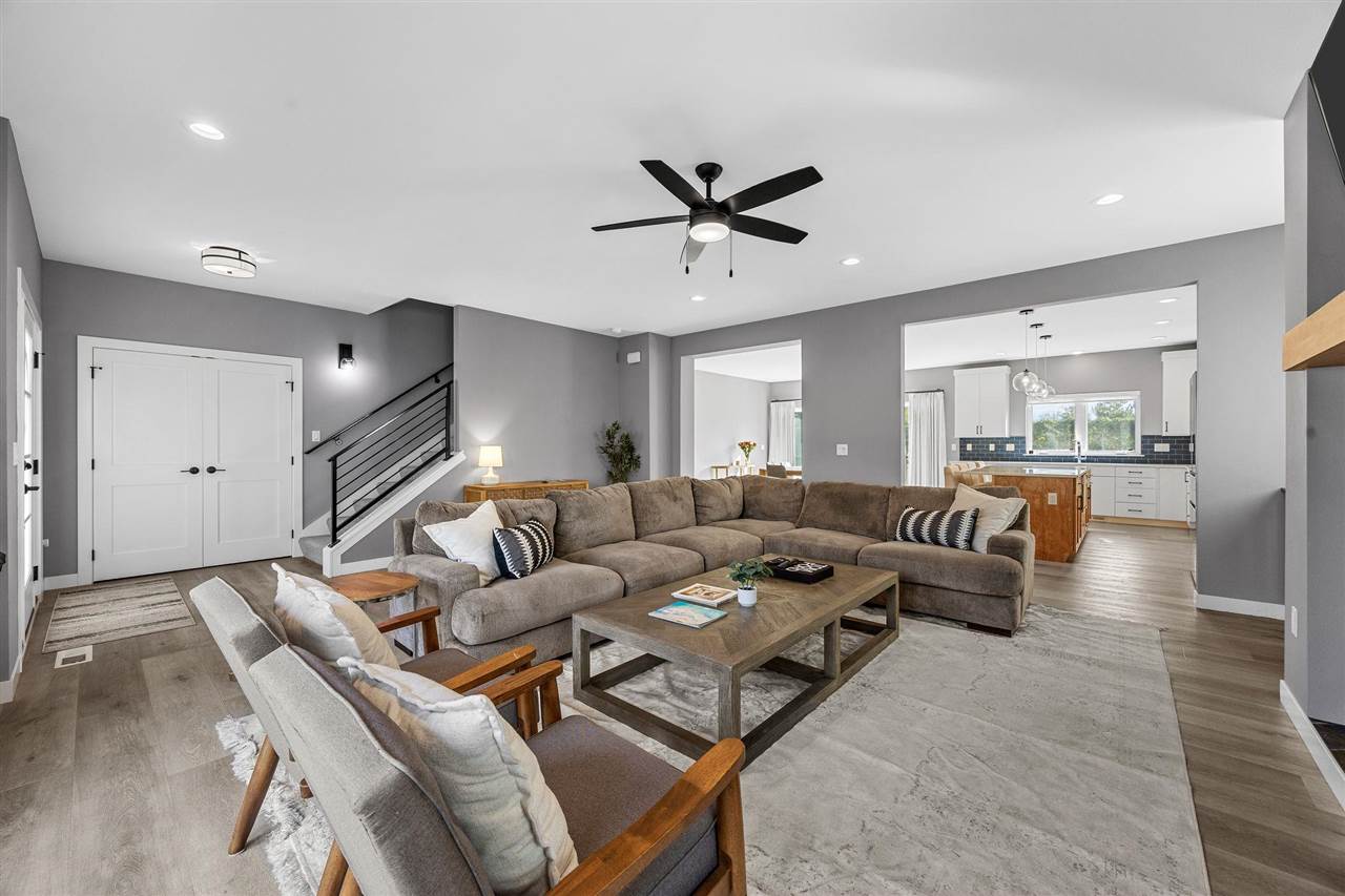 1368 Tamarack Trail Iowa City IA 52245