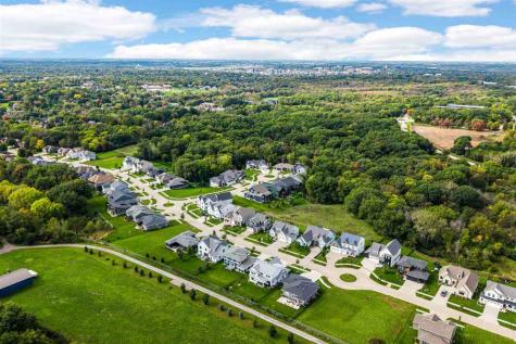 1368 Tamarack Trail Iowa City IA 52245