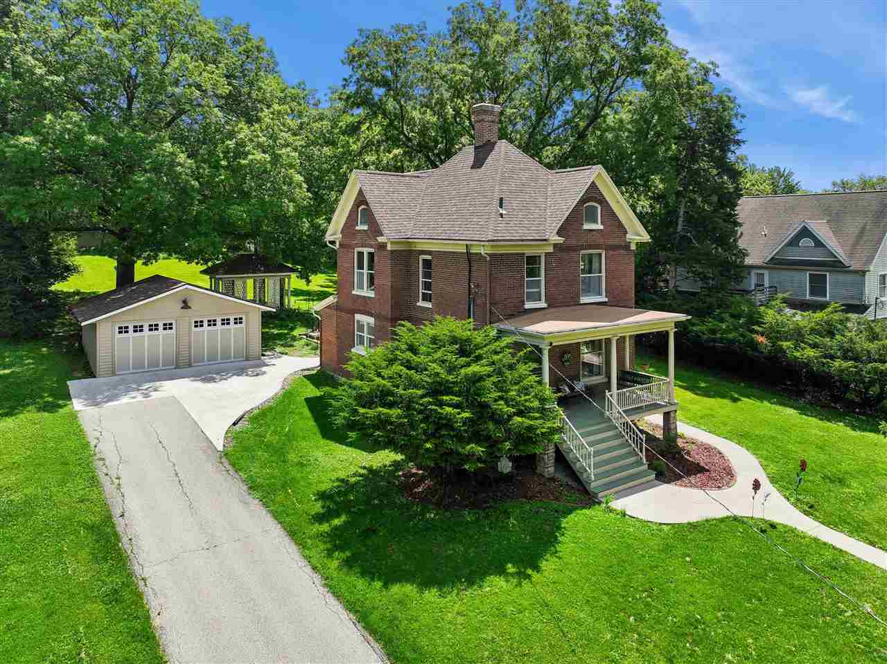 416 Reno Street Iowa City IA 52245