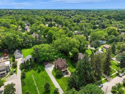 416 Reno Street Iowa City IA 52245