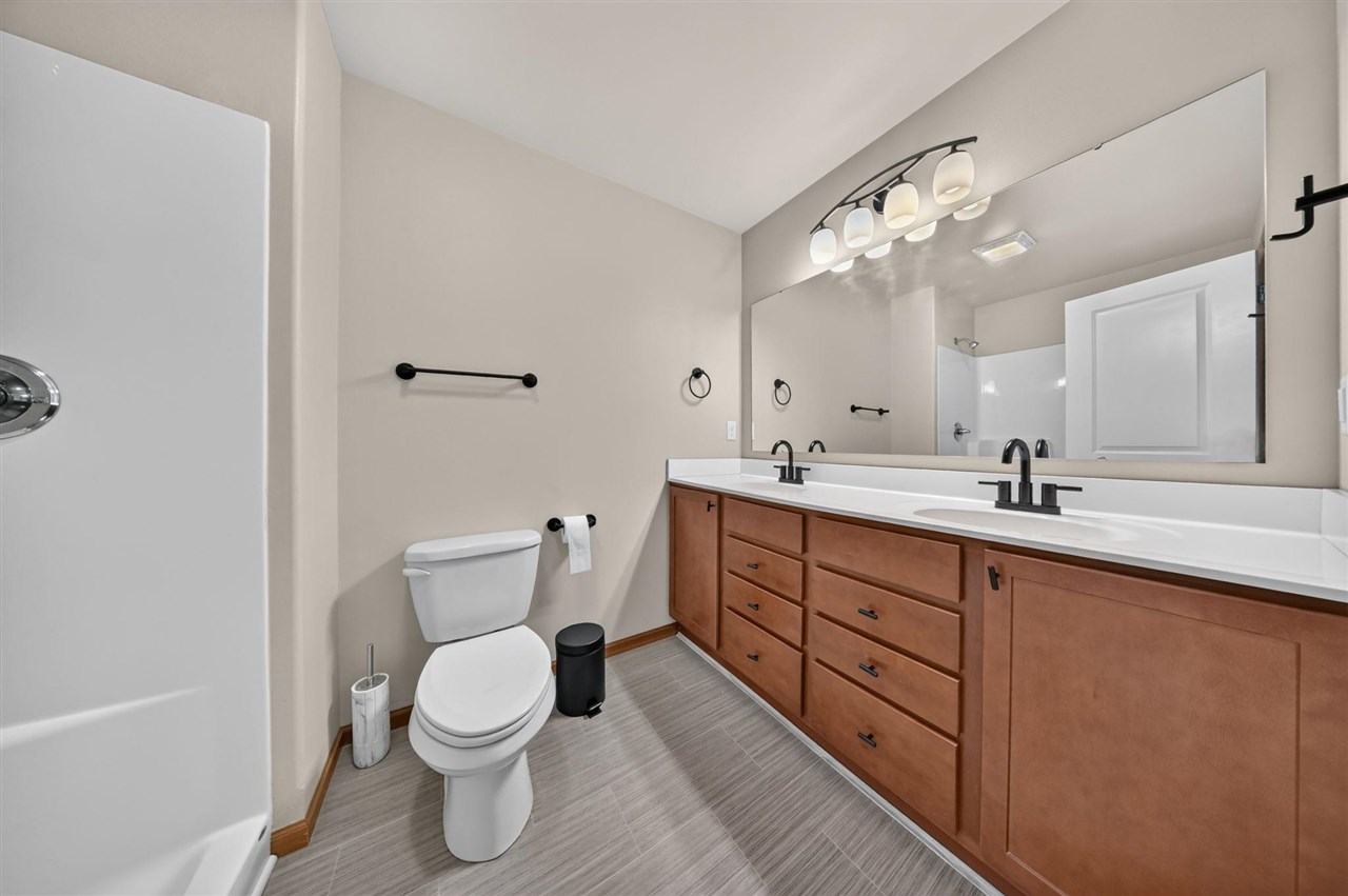 1375 Whipple Court North Liberty IA 52317