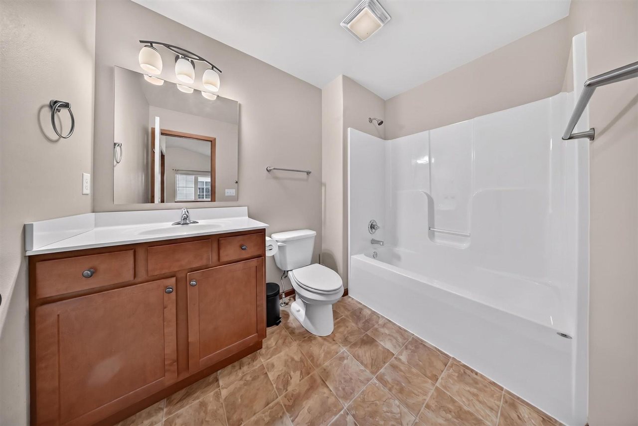 1375 Whipple Court North Liberty IA 52317