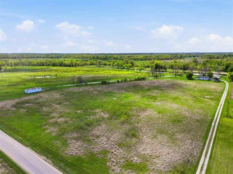 1870 170th Street West Liberty IA 52776-9075