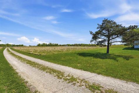 1870 170th Street West Liberty IA 52776-9075