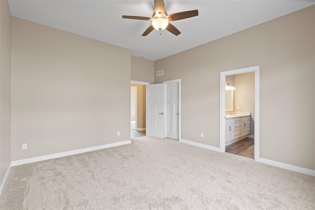 15 N Seven Oaks Road North Liberty IA 52317