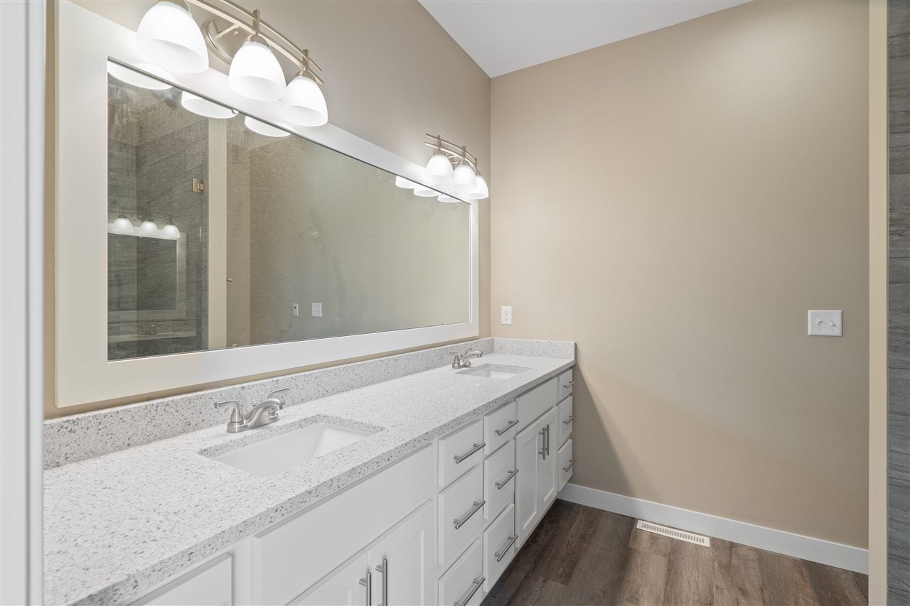 15 N Seven Oaks Road North Liberty IA 52317