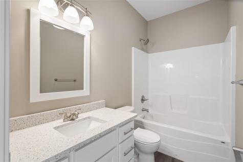 15 N Seven Oaks Road North Liberty IA 52317