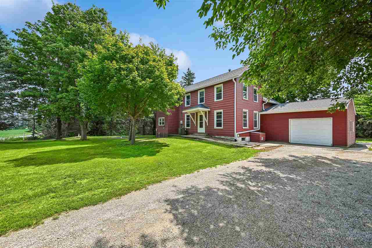 5419 420th Street SE Iowa City IA 52245