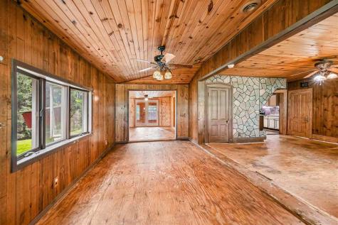 5419 420th Street SE Iowa City IA 52245