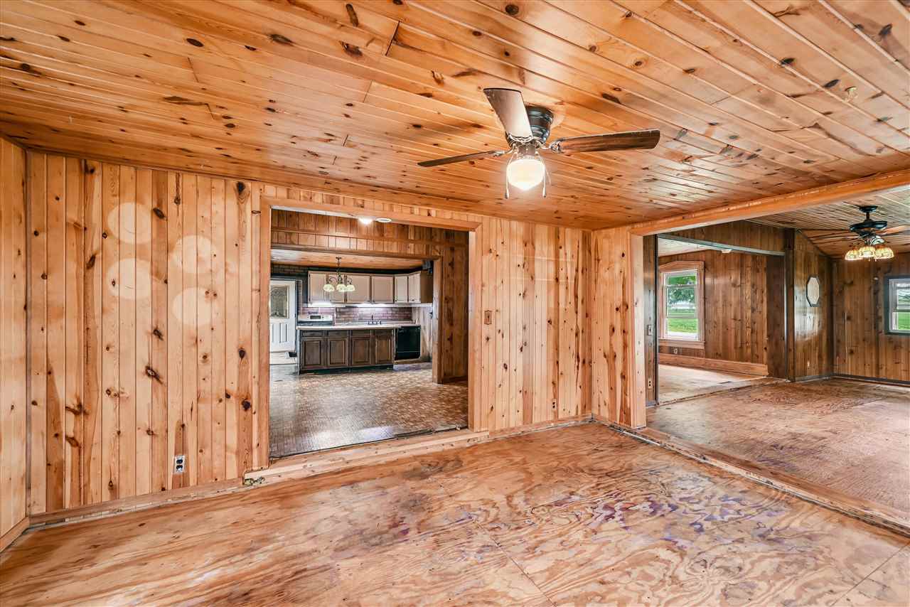 5419 420th Street SE Iowa City IA 52245