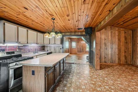 5419 420th Street SE Iowa City IA 52245