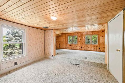 5419 420th Street SE Iowa City IA 52245