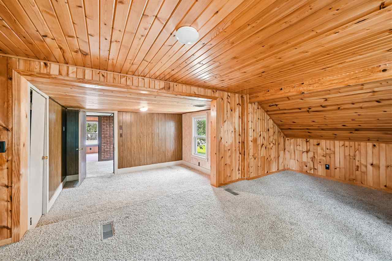 5419 420th Street SE Iowa City IA 52245