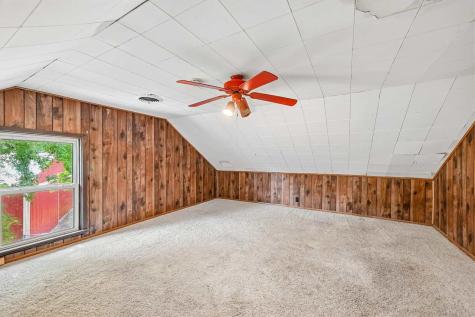5419 420th Street SE Iowa City IA 52245
