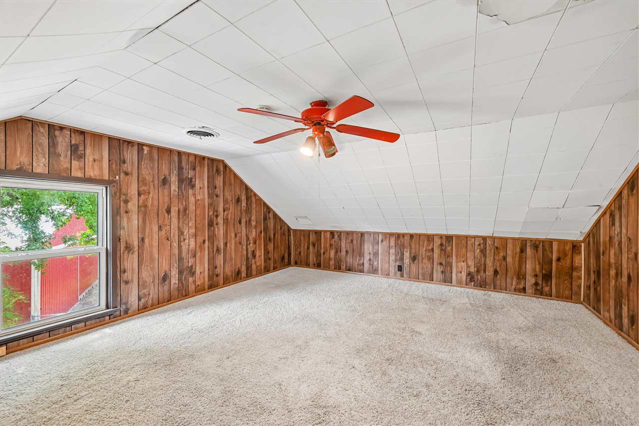 5419 420th Street SE Iowa City IA 52245