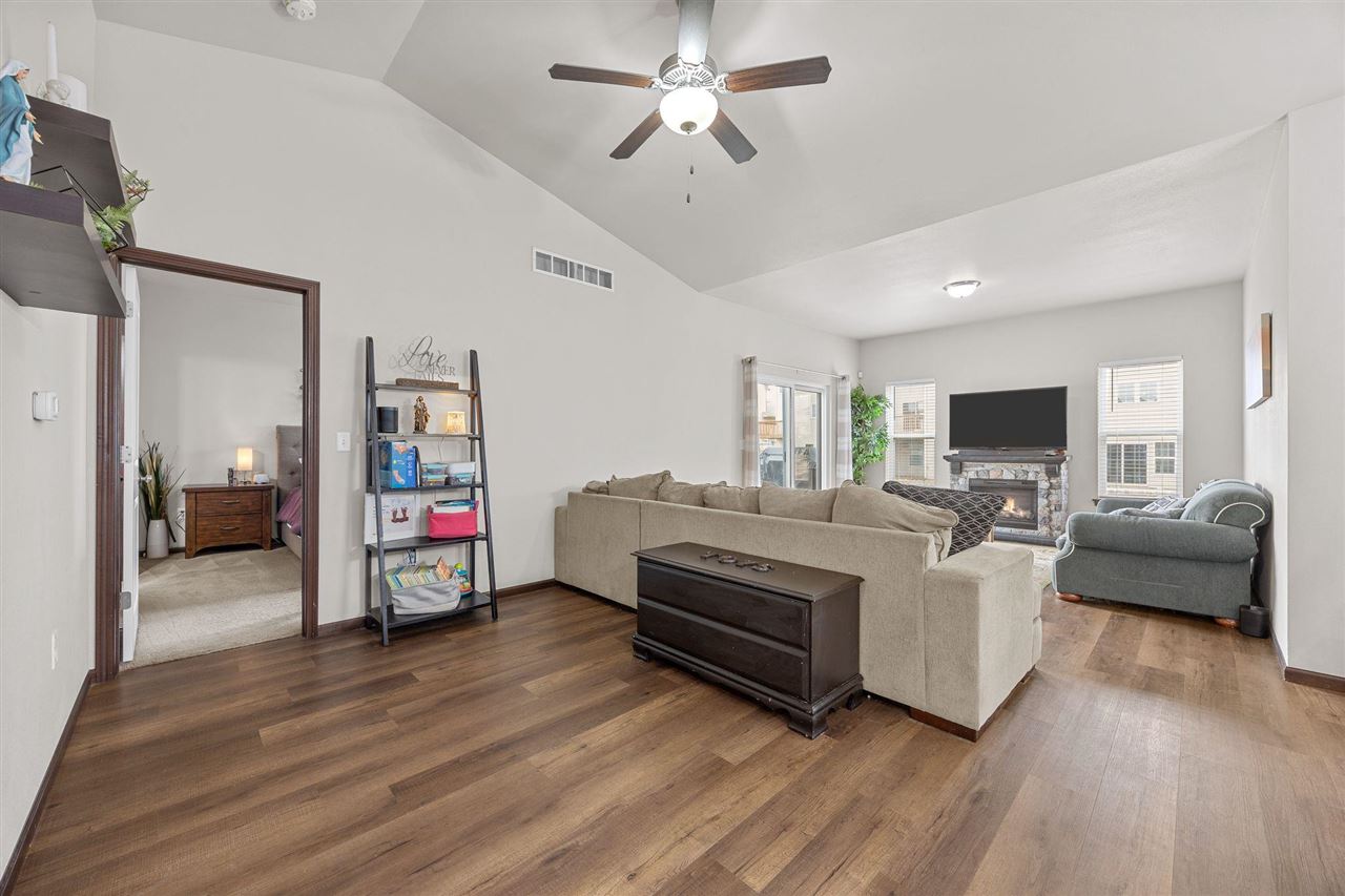611 Croell Avenue Tiffin IA 52340