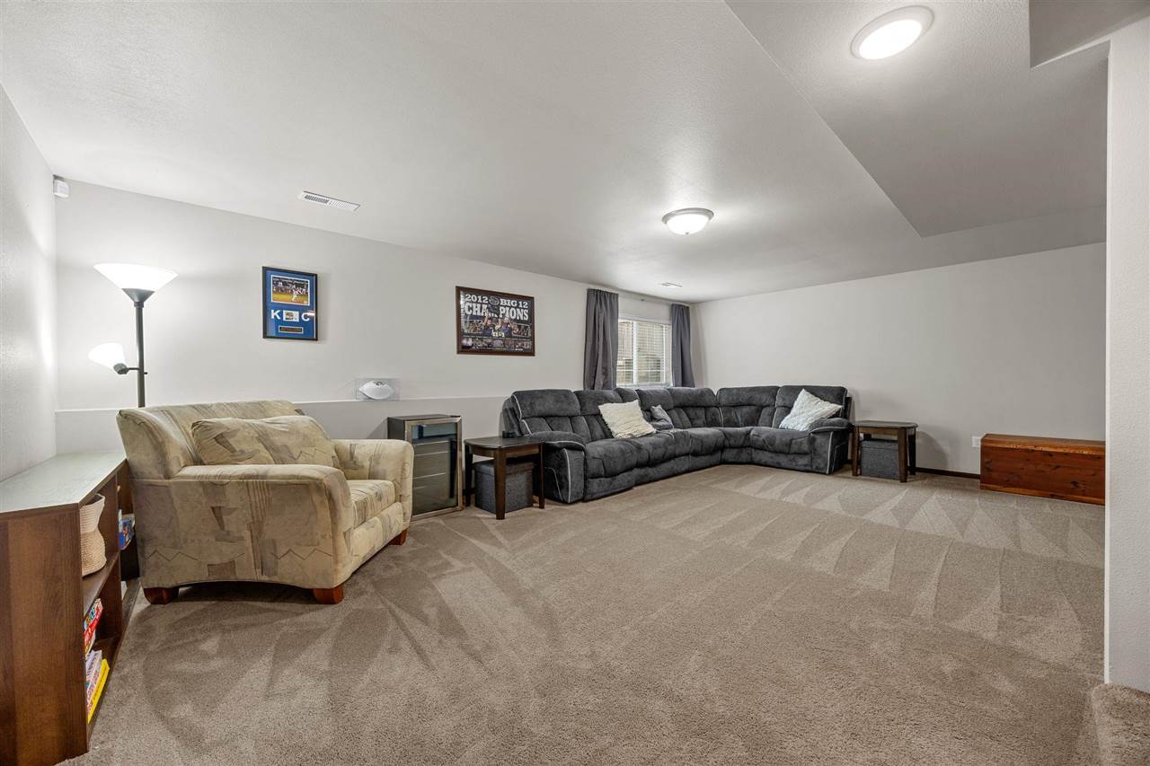611 Croell Avenue Tiffin IA 52340