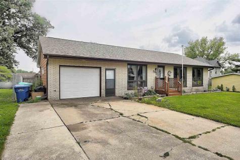 206 W Gibson Street West Liberty IA 52776