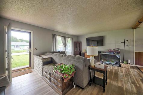 206 W Gibson Street West Liberty IA 52776