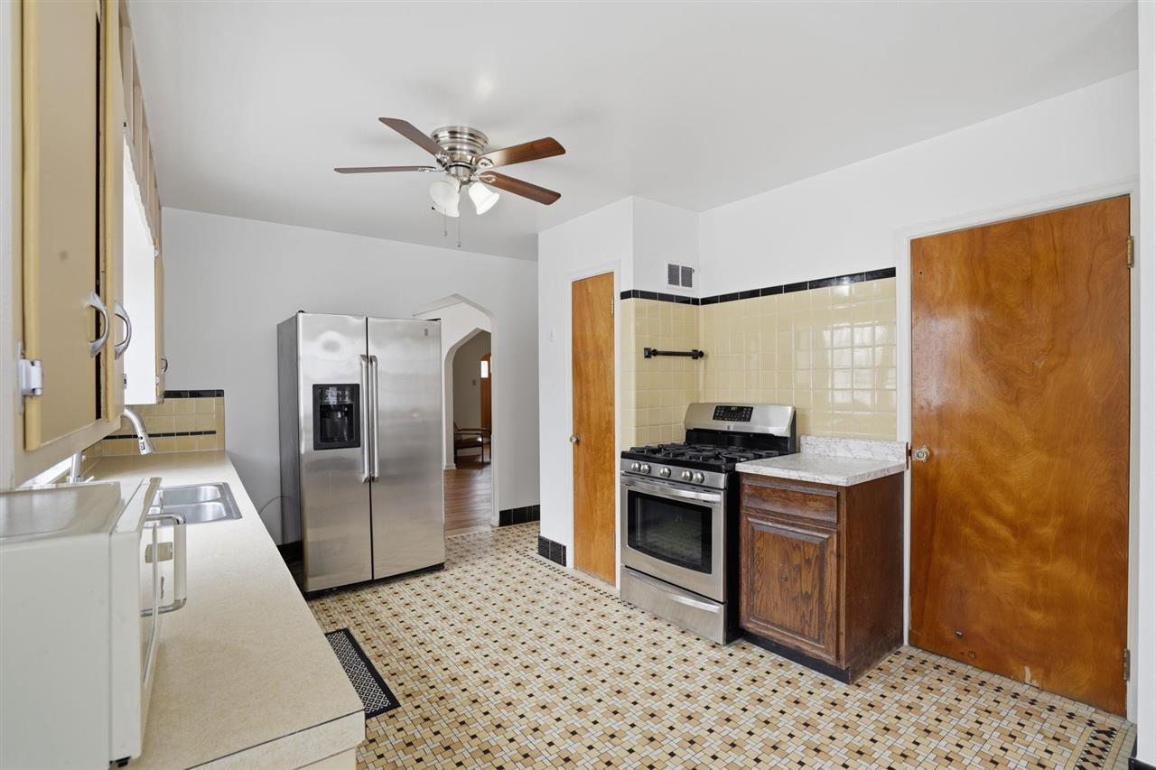 1119 Hyde Drive Des Moines IA 50315