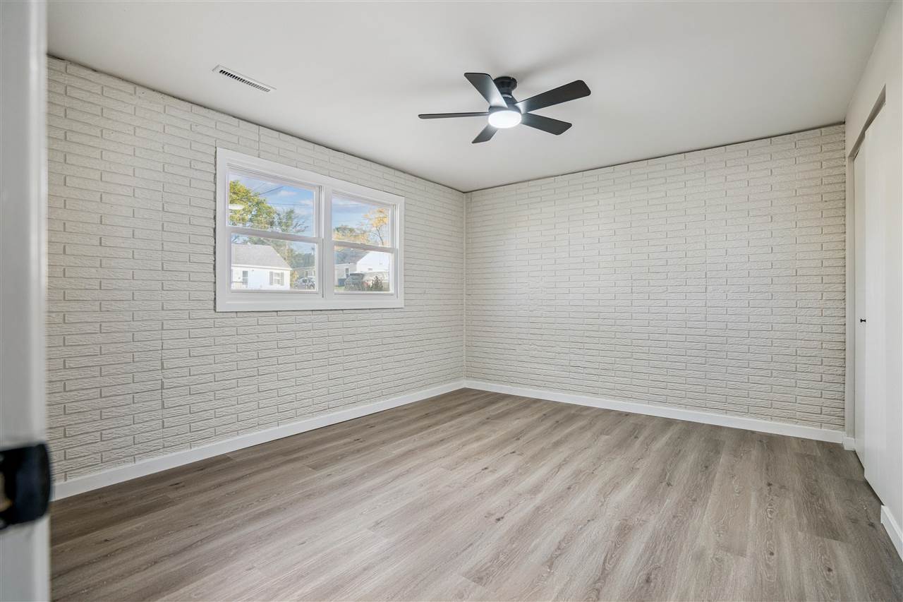 232 27th Street NW Cedar Rapids IA 52405