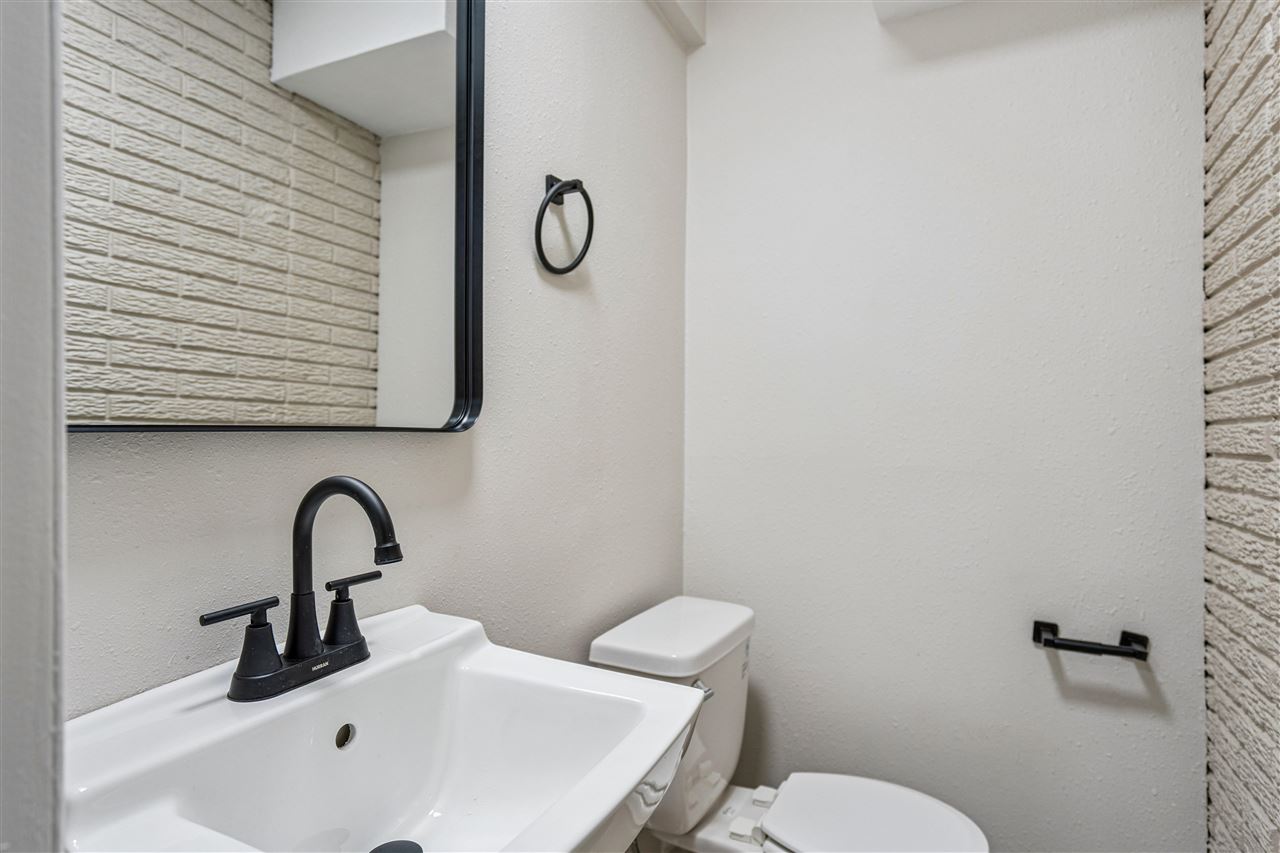 232 27th Street NW Cedar Rapids IA 52405