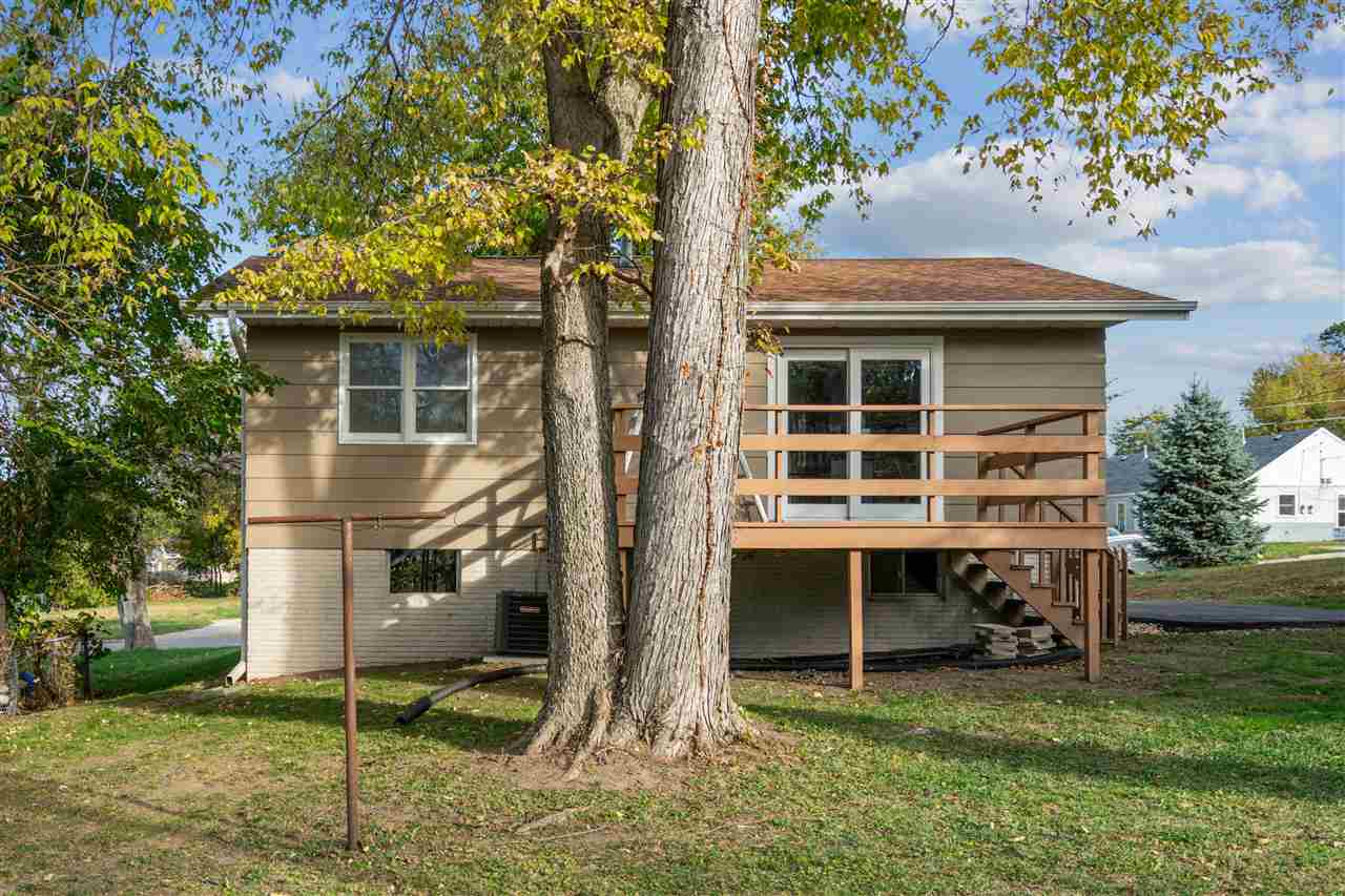 232 27th Street NW Cedar Rapids IA 52405