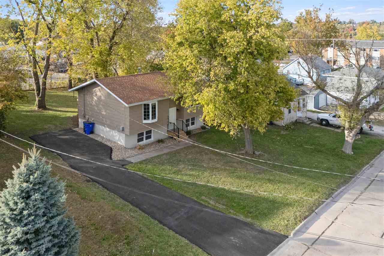 232 27th Street NW Cedar Rapids IA 52405