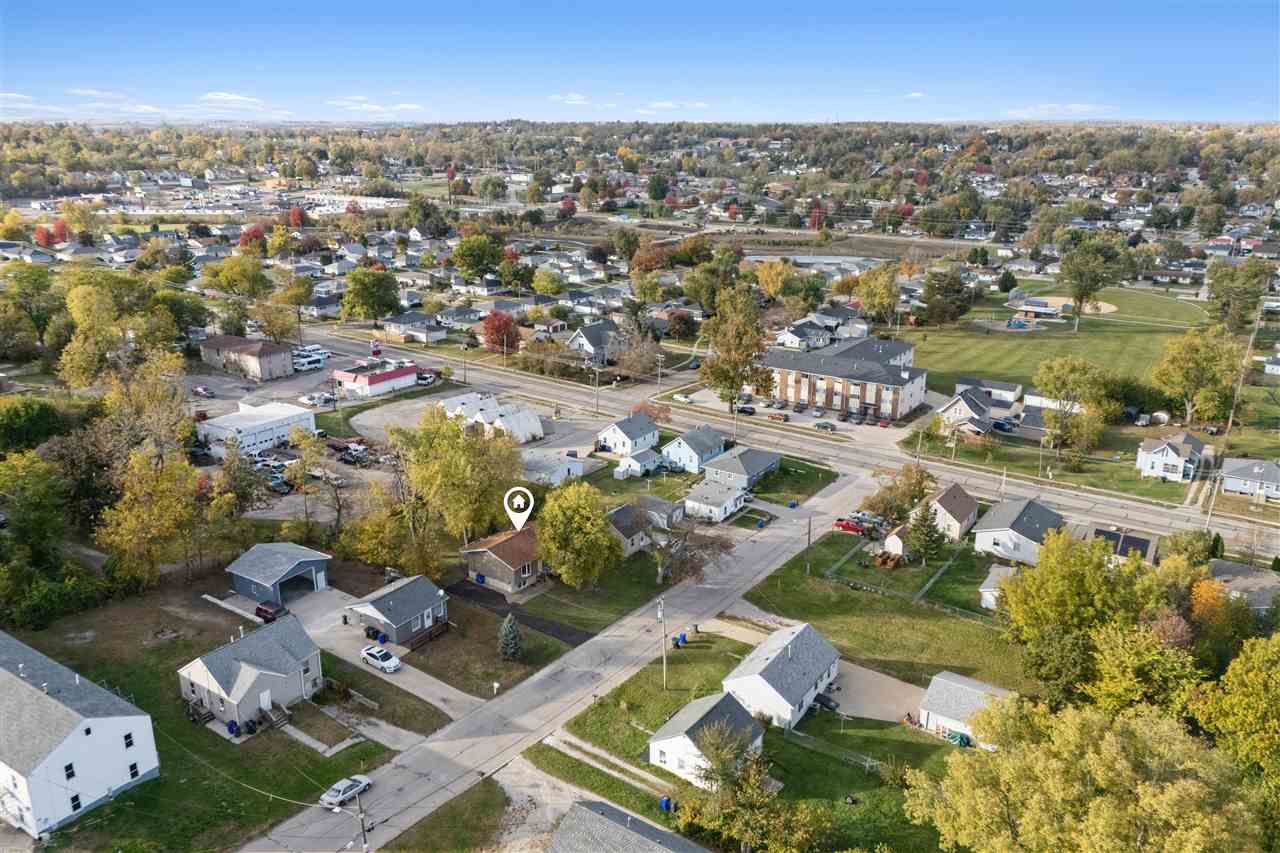 232 27th Street NW Cedar Rapids IA 52405