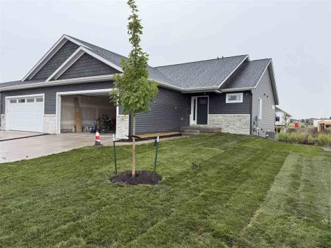 55 Kinsey Street North Liberty IA 52317