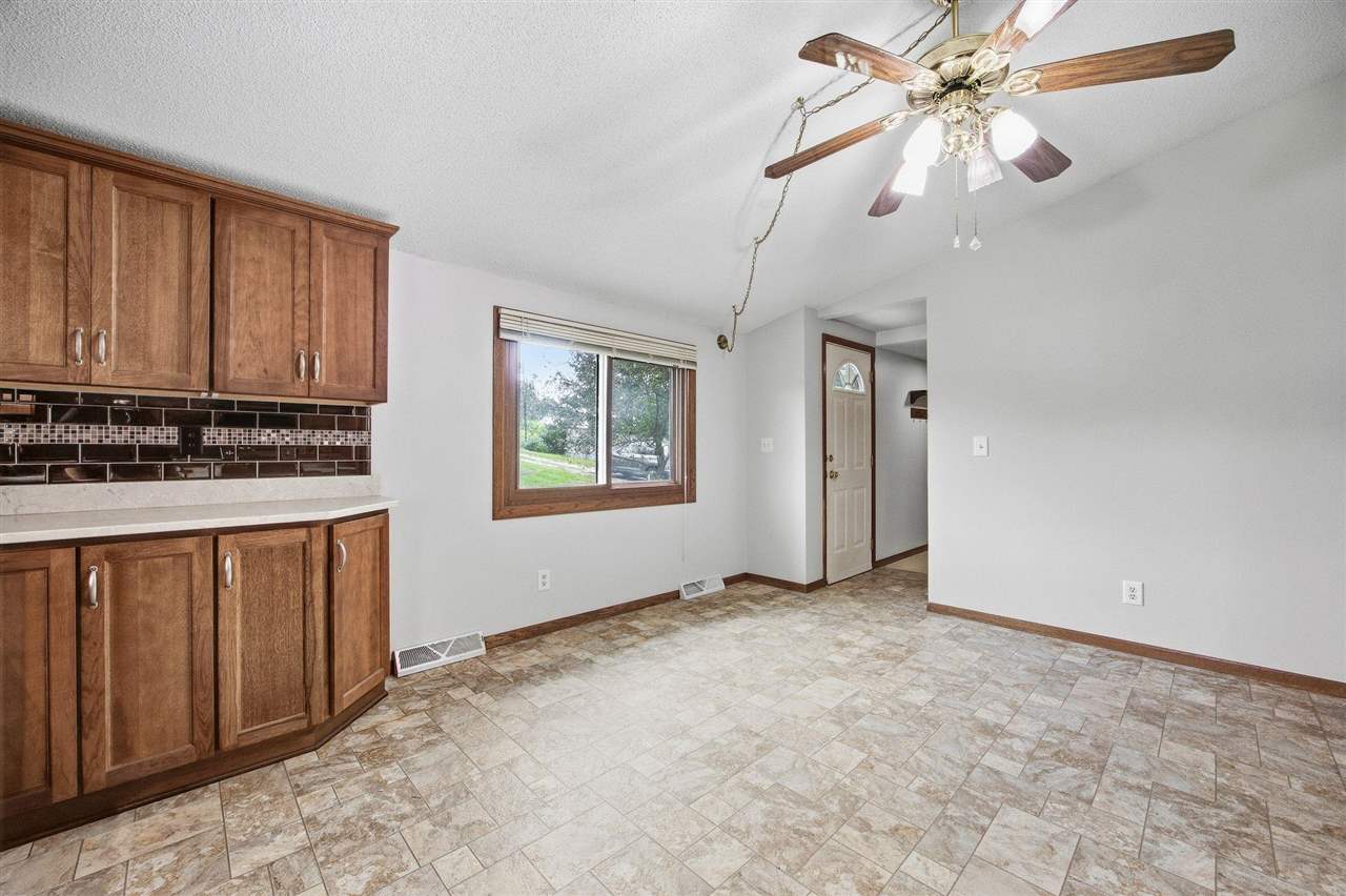1105 Country Club Drive SE Mt Vernon IA 52314