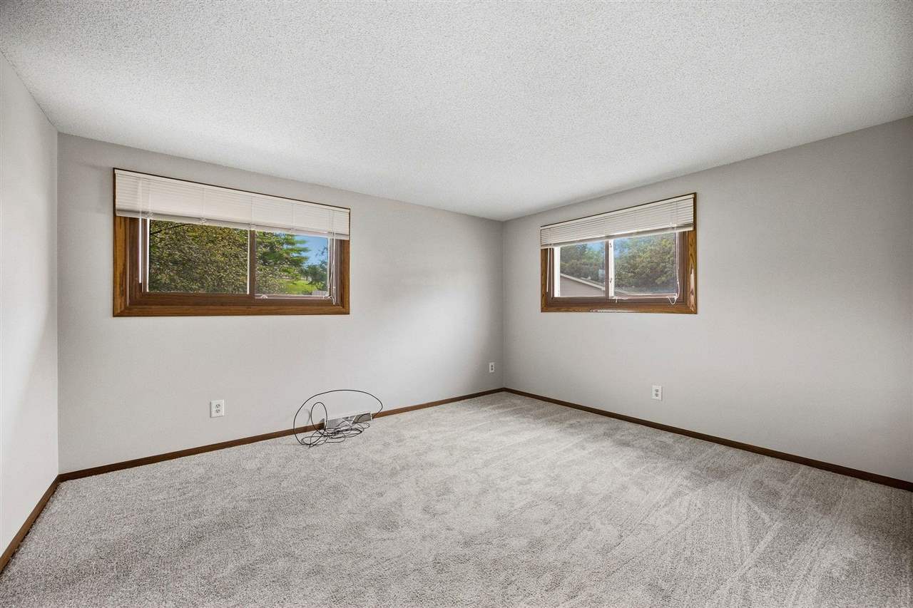 1105 Country Club Drive SE Mt Vernon IA 52314