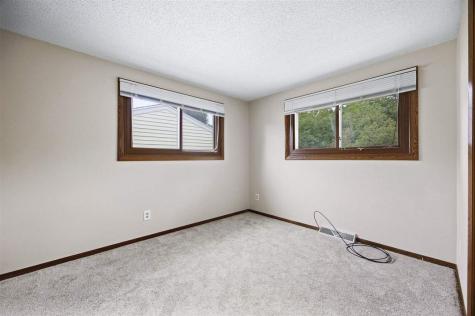1105 Country Club Drive SE Mt Vernon IA 52314