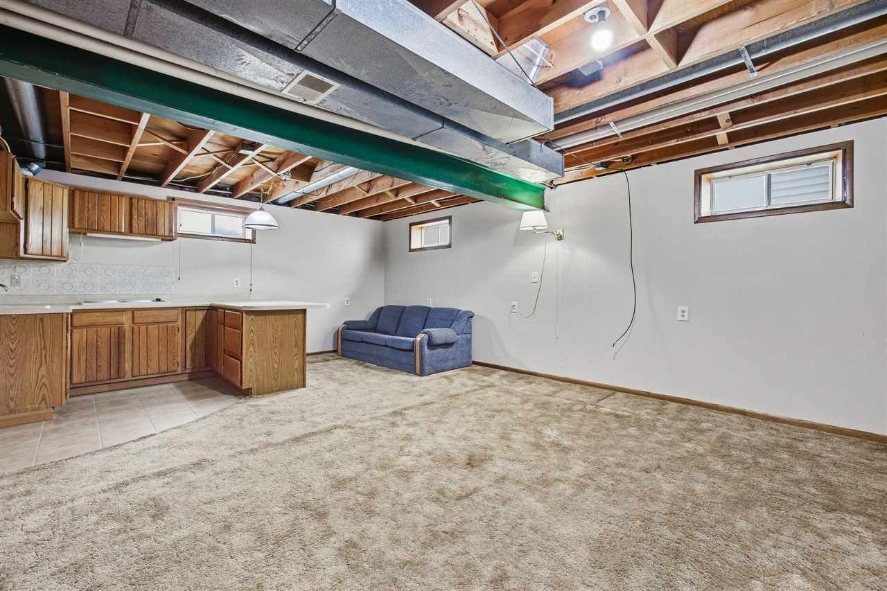 1105 Country Club Drive SE Mt Vernon IA 52314