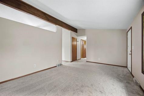 1105 Country Club Drive SE Mt Vernon IA 52314