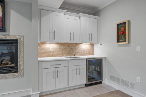 720 Walker Circle Iowa City IA 52245