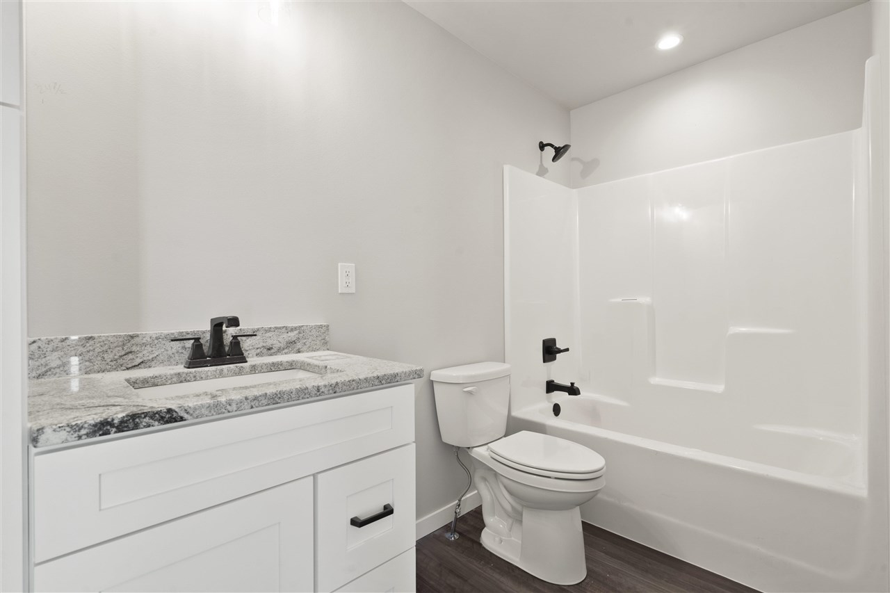 803 Irving Drive Solon IA 52333