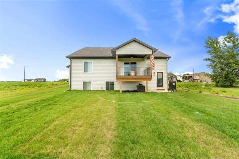 803 Irving Drive Solon IA 52333