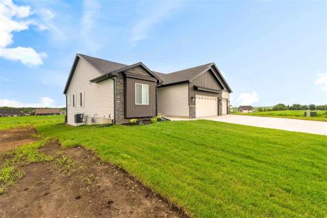 803 Irving Drive Solon IA 52333