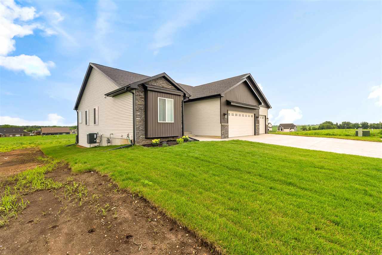 803 Irving Drive Solon IA 52333